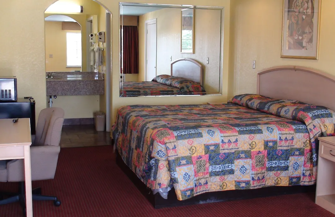 Winnquest Inn Near Ft. Sam Houston-1