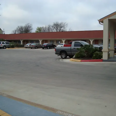 Winnquest Inn Near Ft. Sam Houston-2