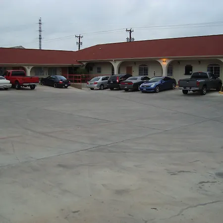 Winnquest Inn Near Ft. Sam Houston-3